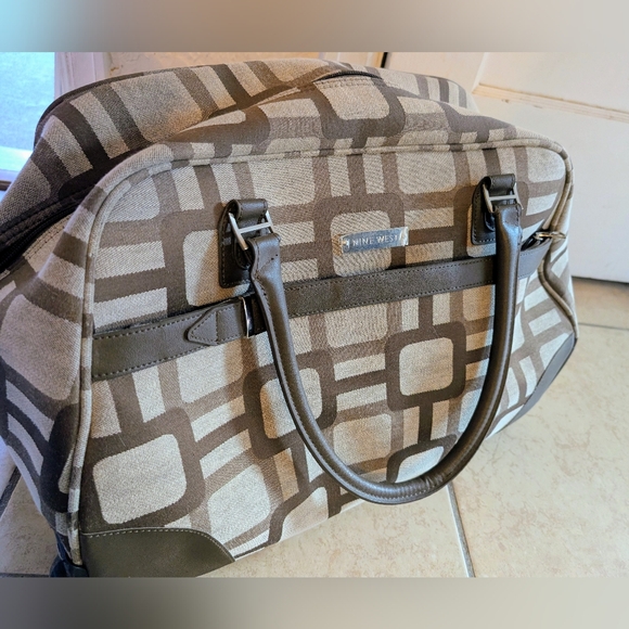 Nine West Neutral Patterned Weekender Rolling Bag - Picture 4 of 16